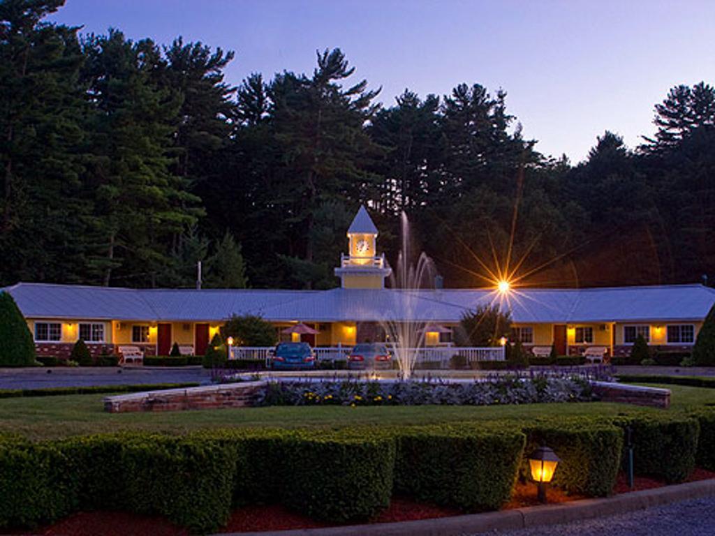 Colonel Williams Resort&Suites Lake George Esterno foto